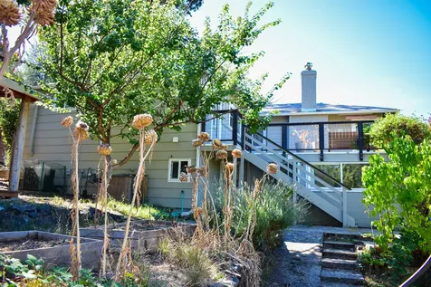 564 Liberty Street Ashland OR 97520