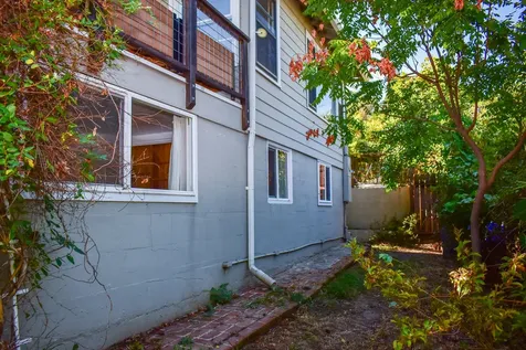 564 Liberty Street Ashland OR 97520