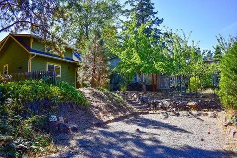 564 Liberty Street Ashland OR 97520