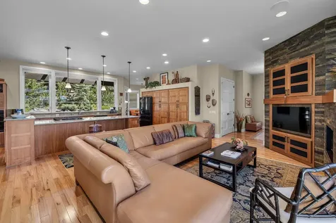 3056 NW Duffy Drive Bend OR 97703