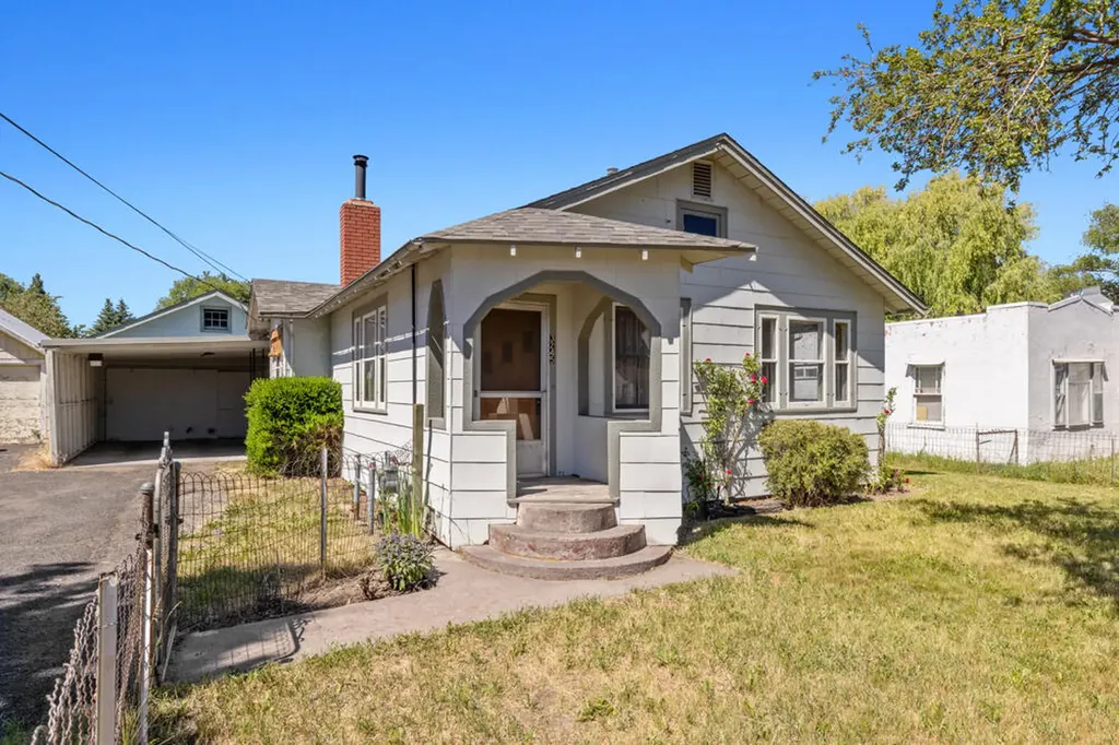 3245 Boardman Avenue Klamath Falls OR 97603