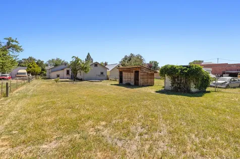 3245 Boardman Avenue Klamath Falls OR 97603