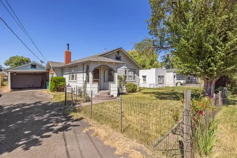 3245 Boardman Avenue Klamath Falls OR 97603