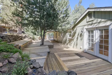 1668 SW Knoll Avenue Bend OR 97702