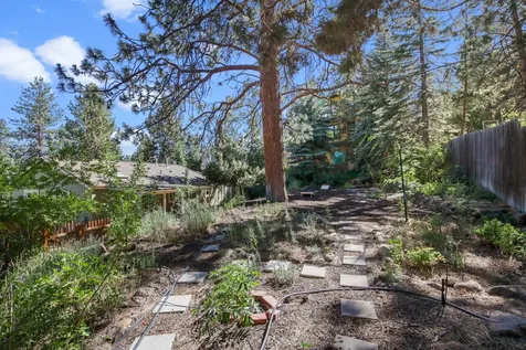 1668 SW Knoll Avenue Bend OR 97702