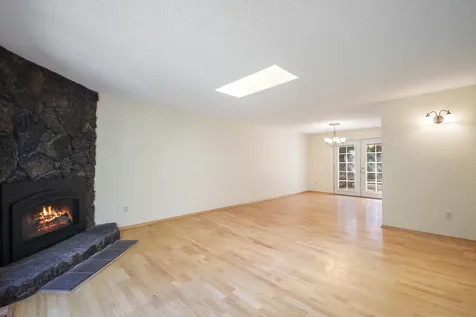 1668 SW Knoll Avenue Bend OR 97702