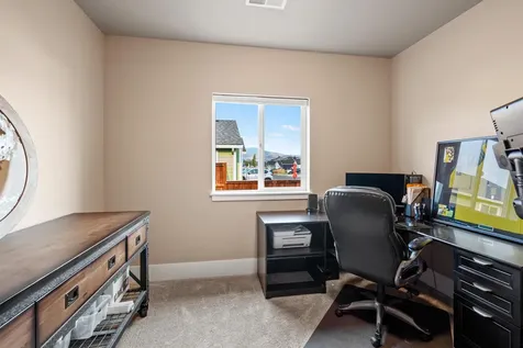1100 Quail Lane Phoenix OR 97535