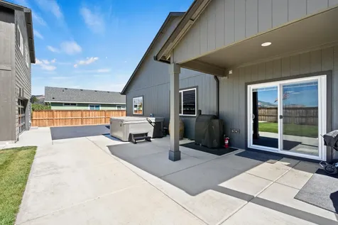 1100 Quail Lane Phoenix OR 97535