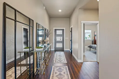 1100 Quail Lane Phoenix OR 97535