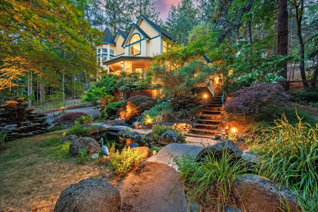 385 Granite Street Ashland OR 97520