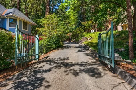 385 Granite Street Ashland OR 97520