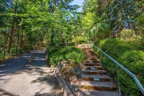 385 Granite Street Ashland OR 97520