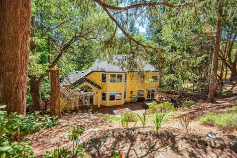 385 Granite Street Ashland OR 97520