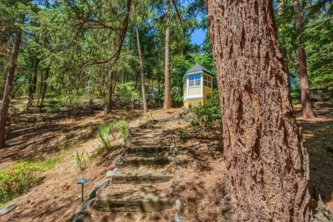 385 Granite Street Ashland OR 97520