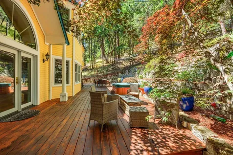 385 Granite Street Ashland OR 97520