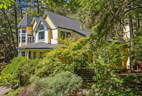 385 Granite Street Ashland OR 97520