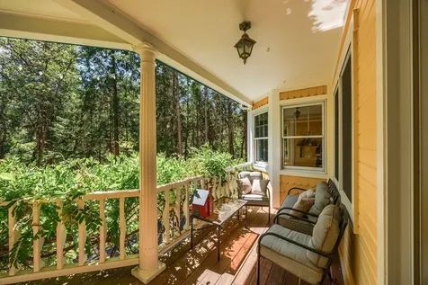 385 Granite Street Ashland OR 97520