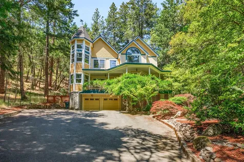 385 Granite Street Ashland OR 97520