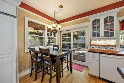 385 Granite Street Ashland OR 97520