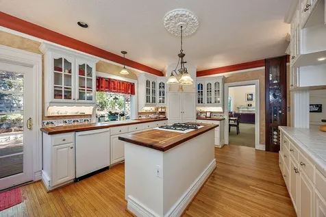 385 Granite Street Ashland OR 97520