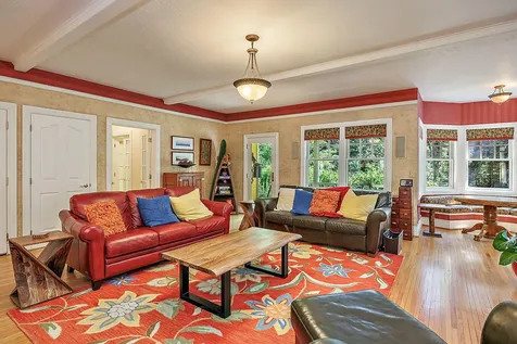385 Granite Street Ashland OR 97520