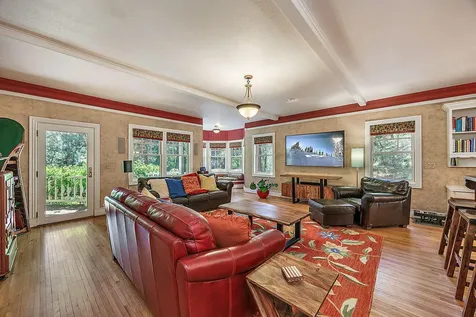 385 Granite Street Ashland OR 97520