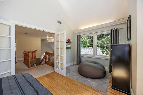 385 Granite Street Ashland OR 97520