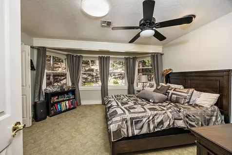 385 Granite Street Ashland OR 97520