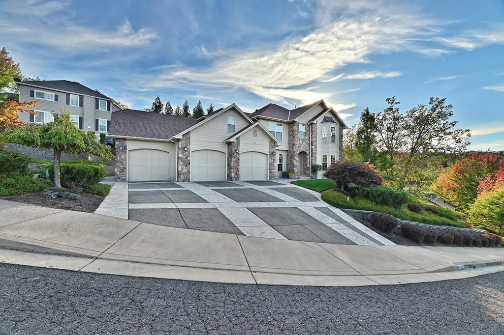 2250 SE Elderberry Lane Grants Pass OR 97527