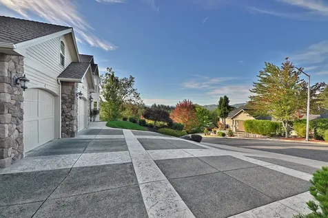 2250 SE Elderberry Lane Grants Pass OR 97527