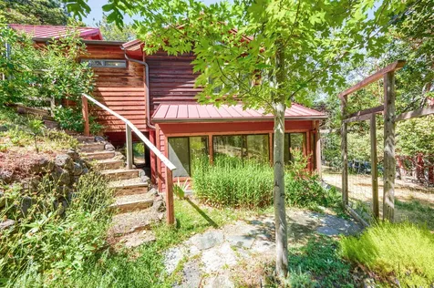 235 Granite Street Ashland OR 97520