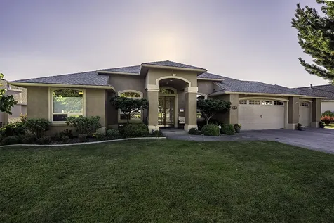 384 Robert Trent Jones Boulevard Eagle Point OR 97524