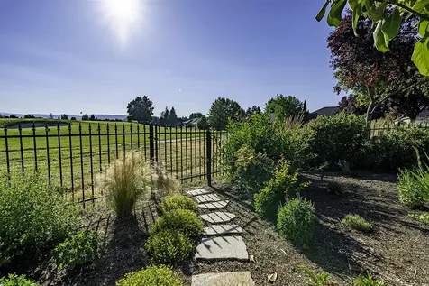 384 Robert Trent Jones Boulevard Eagle Point OR 97524