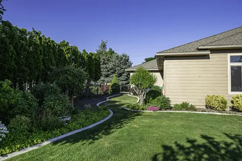 384 Robert Trent Jones Boulevard Eagle Point OR 97524