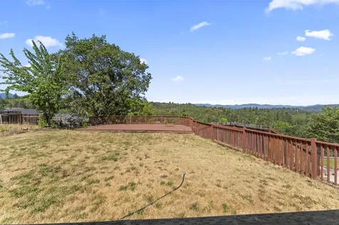 1559 Panoramic Loop Grants Pass OR 97527