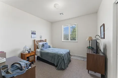 1559 Panoramic Loop Grants Pass OR 97527