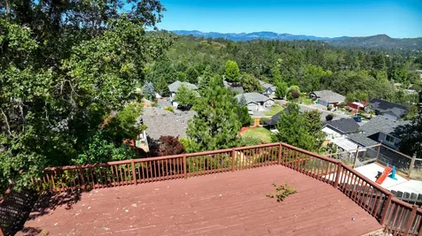 1559 Panoramic Loop Grants Pass OR 97527