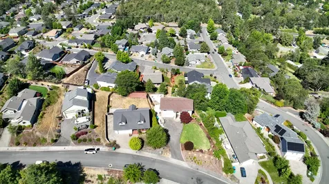 1559 Panoramic Loop Grants Pass OR 97527
