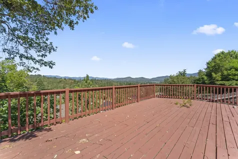 1559 Panoramic Loop Grants Pass OR 97527