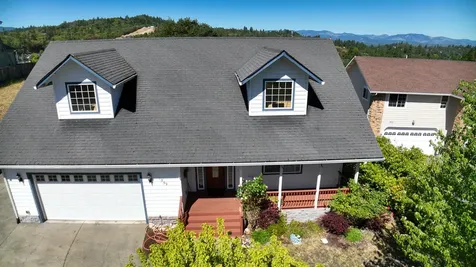1559 Panoramic Loop Grants Pass OR 97527