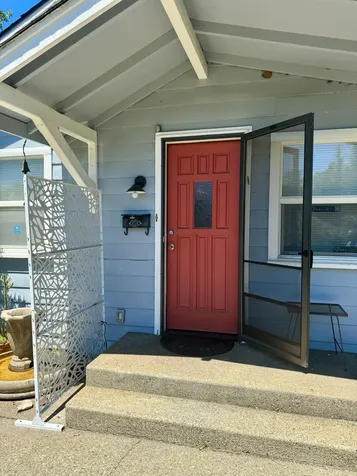 1011 NW Hawthorne Avenue Grants Pass OR 97526