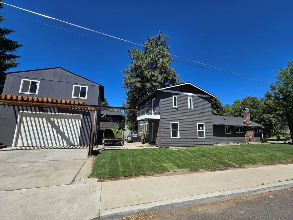 575 NE Olney Avenue Bend OR 97701