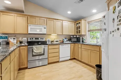 67 Freshwater Drive Phoenix OR 97535