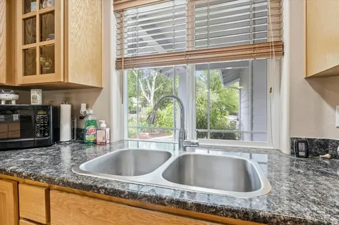 67 Freshwater Drive Phoenix OR 97535