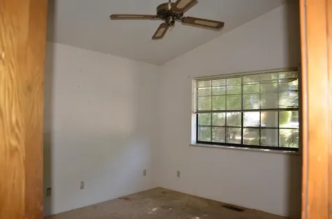 736 NE Oregon Avenue Grants Pass OR 97526