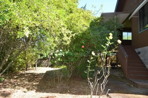 736 NE Oregon Avenue Grants Pass OR 97526