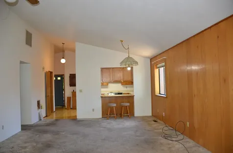 736 NE Oregon Avenue Grants Pass OR 97526