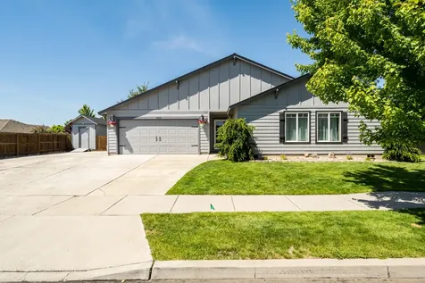 3049 SW Cascade Avenue Redmond OR 97756