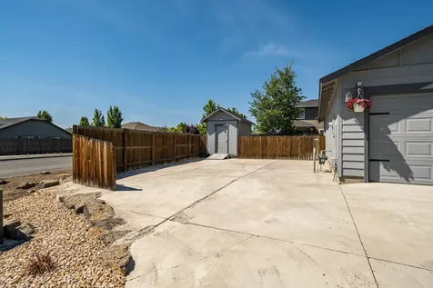 3049 SW Cascade Avenue Redmond OR 97756