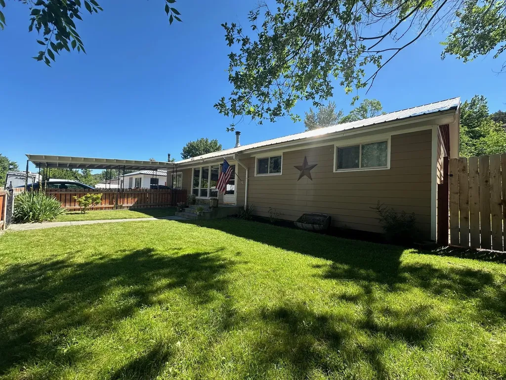 228 N Humbolt Street Canyon City OR 97820